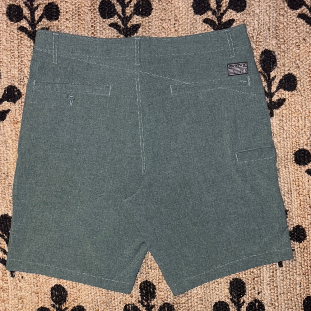 Volcom Surf & Turf Hybrid Shorts - Picture 2 of 2